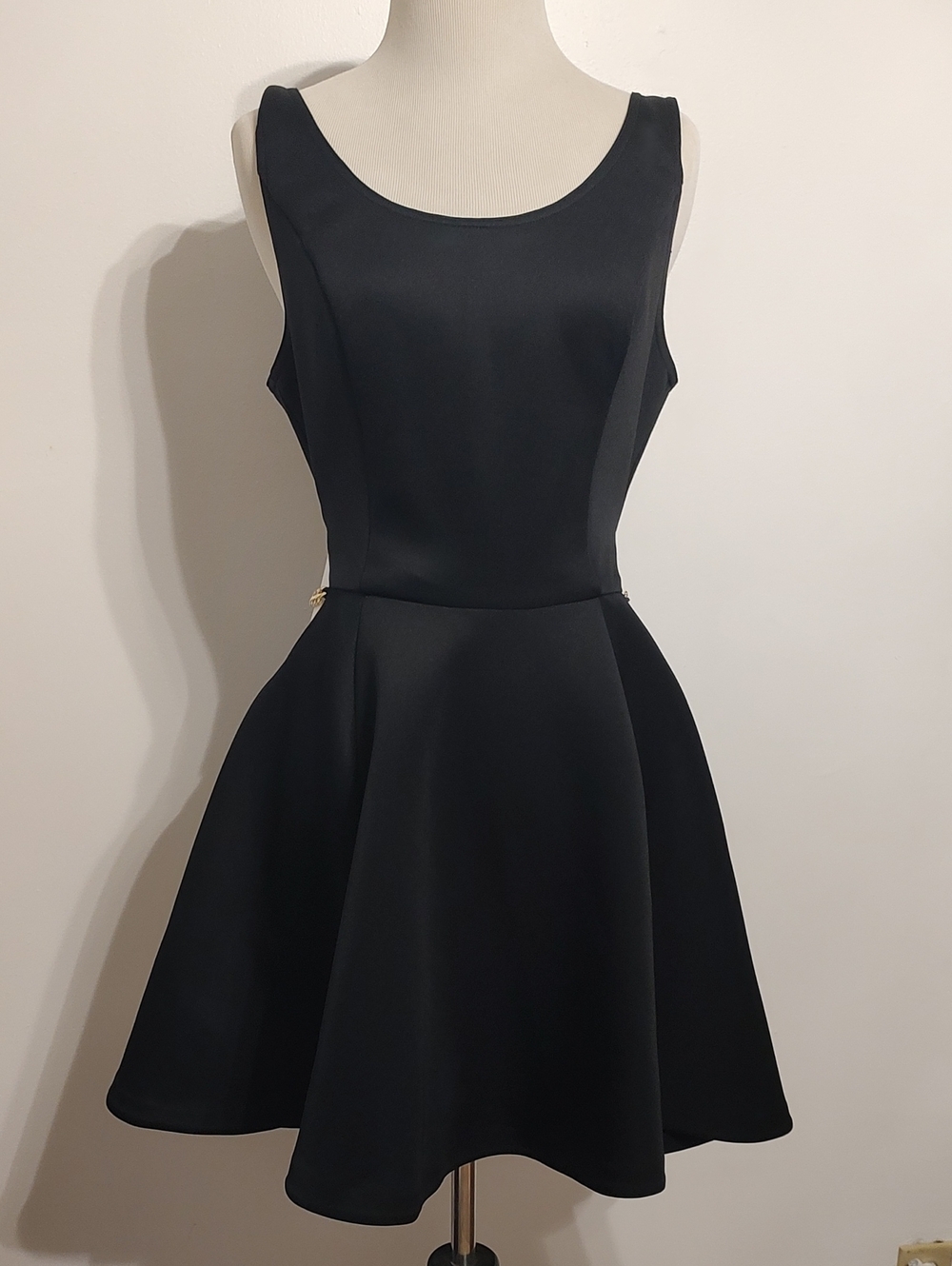Marciano Black Cut Out With Chain Sleeveless Fit And Flare Dress